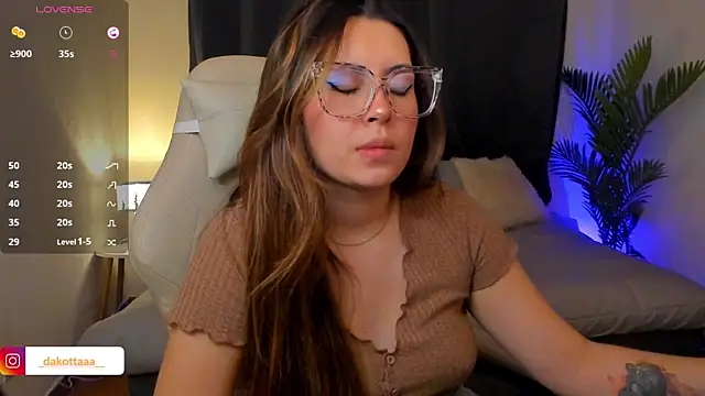 Snapshot of dakottaa_ chatting on 11-29-25, 11:38 dakottaa online show from 11-29-25, 11:38