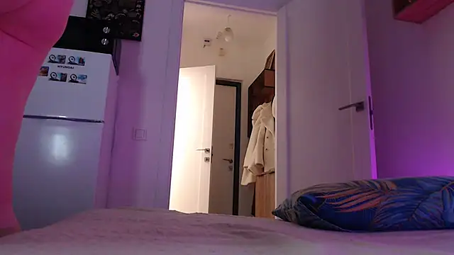 Karolina love  online show from 11-27-25, 12:22