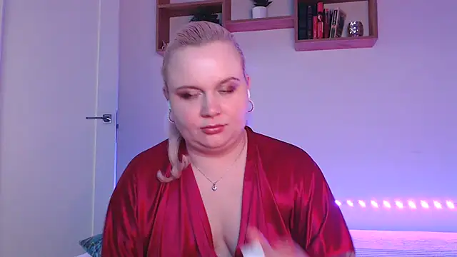 Snapshot of Karolina_love_ chatting on 04-08-26, 12:45 Karolina love online show from 04-08-26, 12:45