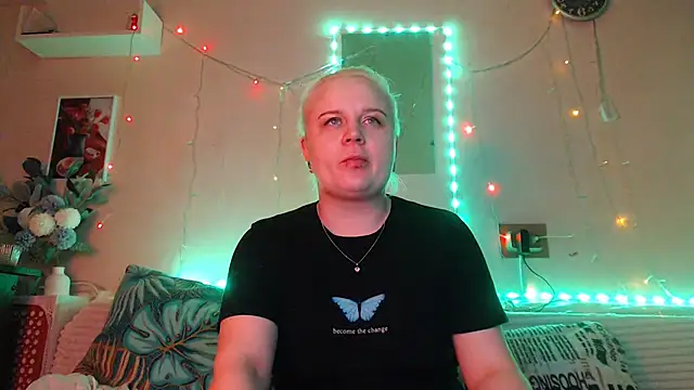 Snapshot of Karolina_love_ chatting on 12-22-24, 04:59 Karolina love  online show from 12-22-24, 04:59