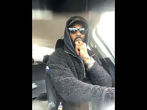 Snapshot of fulsome_change223 chatting on 10-26-25, 03:45 fulsome change223 online show from 10-26-25, 03:45