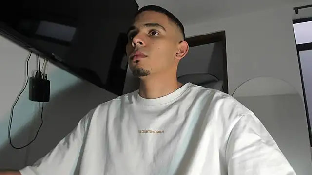 Snapshot of joss_111 chatting on 02-09-26, 11:30 joss 111 online show from 02-09-26, 11:30