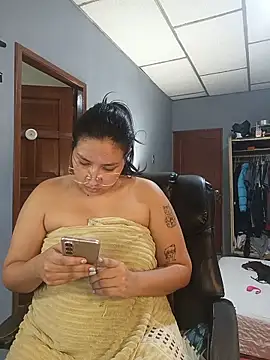 DanelyLopez online show from 06-12-26, 01:58