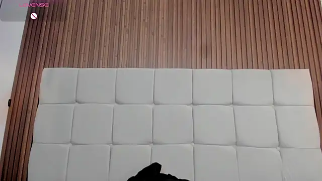 Saravy Blandon online show from 10-18-25, 11:12