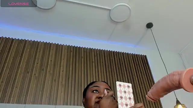 Saravy Blandon online show from 10-03-25, 10:39