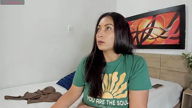 Lauralove 69 online show from 05-28-26, 09:32