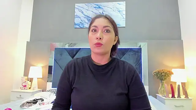 Snapshot of Lauralove_69 chatting on 10-14-25, 08:09 Lauralove 69 online show from 10-14-25, 08:09