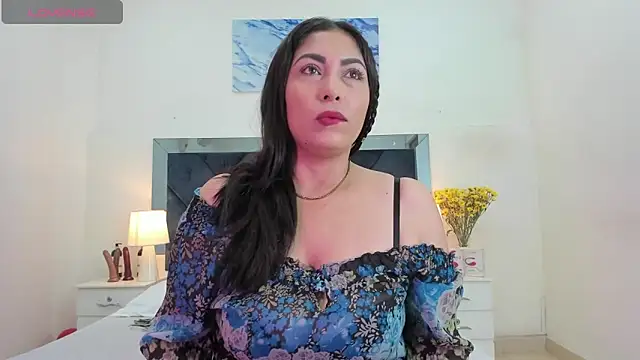 Snapshot of Lauralove_69 chatting on 02-26-25, 07:10 Lauralove 69 online show from 02-26-25, 07:10