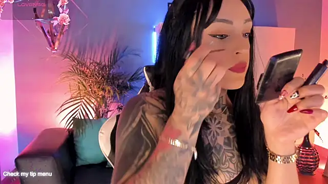 Snapshot of Megan_inked chatting on 10-16-25, 03:15 Megan inked online show from 10-16-25, 03:15
