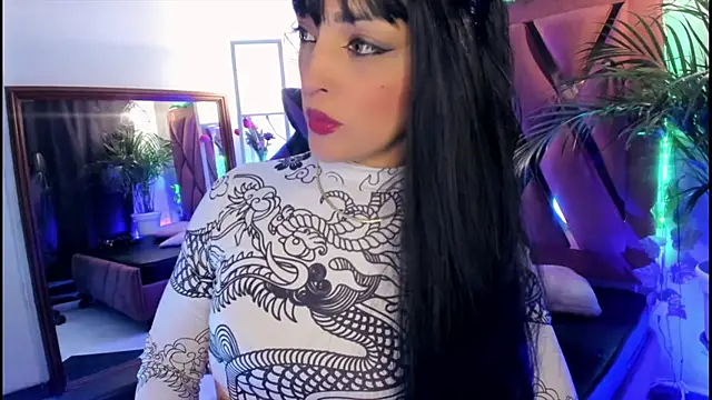Snapshot of Megan_inked chatting on 02-28-25, 03:26 Megan inked online show from 02-28-25, 03:26
