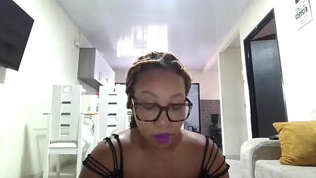 megan-hotxx online show from 04-08-26, 03:46