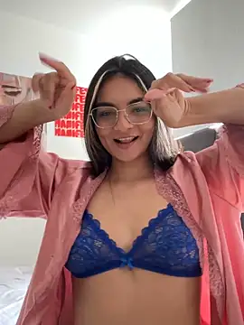 Snapshot of Cat2525 chatting on 02-16-26, 07:12 Cat2525 online show from 02-16-26, 07:12