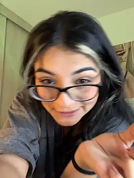 Snapshot of Cat2525 chatting on 02-07-26, 11:57 Cat2525 online show from 02-07-26, 11:57