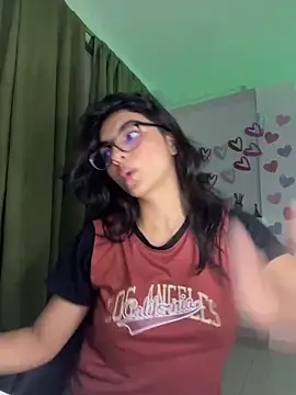 Snapshot of Cat2525 chatting on 02-25-25, 01:52 Cat2525 online show from 02-25-25, 01:52