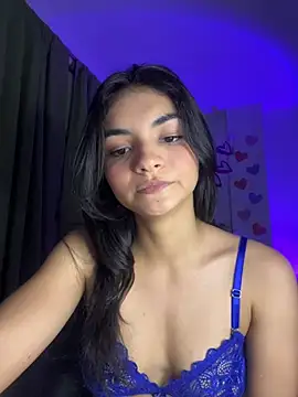 Snapshot of Cat2525 chatting on 02-18-25, 01:10 Cat2525 online show from 02-18-25, 01:10