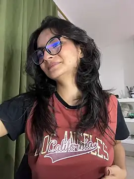 Snapshot of Cat2525 chatting on 01-16-25, 01:48 Cat2525 online show from 01-16-25, 01:48