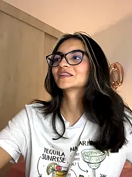 Snapshot of Cat2525 chatting on 12-14-25, 01:56 Cat2525 online show from 12-14-25, 01:56