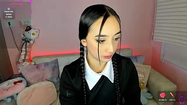 tinysara online show from 03-20-26, 04:19