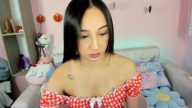 Snapshot of tinysara chatting on 10-15-25, 04:26 tinysara online show from 10-15-25, 04:26