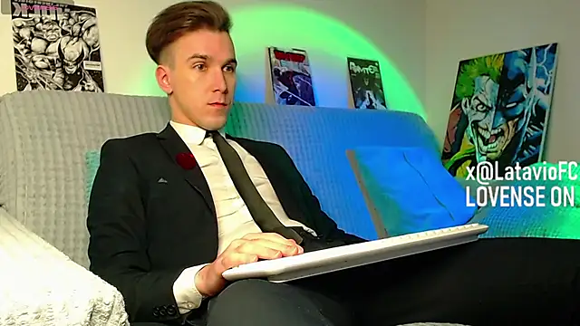 Midnighter  online show from 05-26-26, 11:03