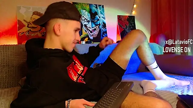 Midnighter  online show from 01-28-25, 09:40