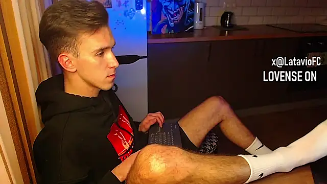 Midnighter  online show from 10-29-25, 01:15