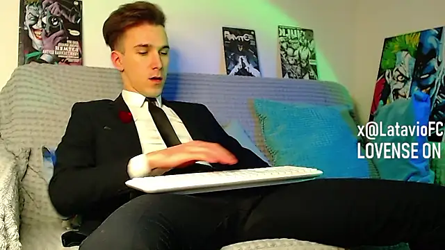 Snapshot of Midnighter_ chatting on 03-04-26, 11:07 Midnighter online show from 03-04-26, 11:07