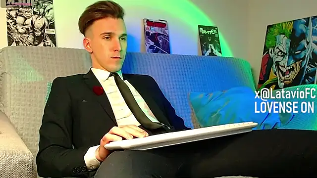 Midnighter  online show from 04-29-26, 01:48