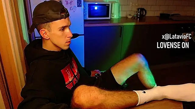 Midnighter  online show from 09-25-25, 12:16