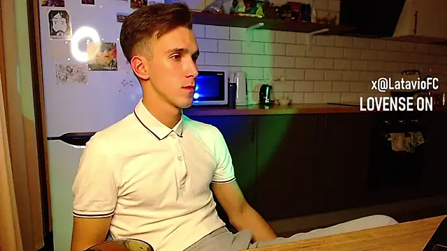 Midnighter  online show from 09-18-25, 01:52