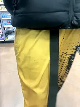 Snapshot of BBC_LONGPIPE22 chatting on 12-01-25, 01:01 BBC LONGPIPE22 online show from 12-01-25, 01:01