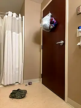 Snapshot of BBC_LONGPIPE22 chatting on 10-04-25, 05:47 BBC LONGPIPE22 online show from 10-04-25, 05:47