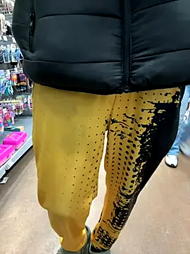 Snapshot of BBC_LONGPIPE22 chatting on 12-02-25, 09:05 BBC LONGPIPE22 online show from 12-02-25, 09:05