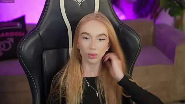 Amelia Blaze online show from 09-18-25, 07:22