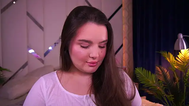 CuteAmberr online show from 10-12-25, 11:50