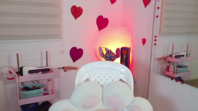 Snapshot of megan_doll2 chatting on 02-08-26, 12:52 megan doll2 online show from 02-08-26, 12:52