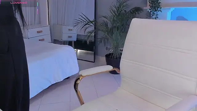 scarlet miller1 online show from 10-02-25, 12:08