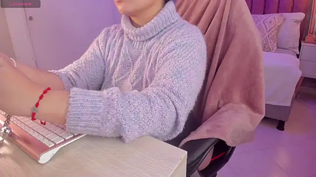 scarlet miller1 online show from 10-10-25, 11:55