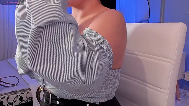 scarlet miller1 online show from 11-03-25, 01:04