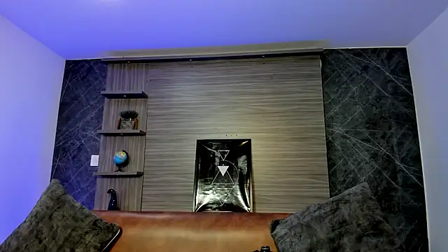 charlottewhitte online show from 12-20-25, 03:48