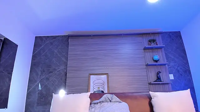 charlottewhitte online show from 11-06-25, 11:36