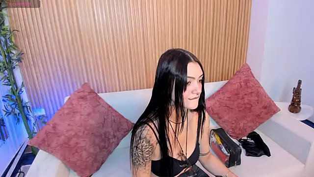 charlottewhitte online show from 11-27-25, 03:56