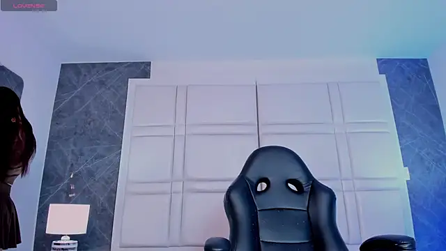 Snapshot of charlottewhitte chatting on 07-17-26, 10:56 charlottewhitte online show from 07-17-26, 10:56