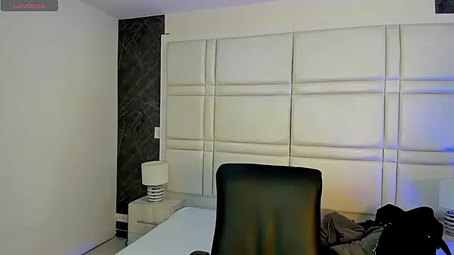 charlottewhitte online show from 02-28-26, 07:02