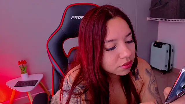 Snapshot of samantha_tattu chatting on 05-12-26, 06:47 samantha tattu online show from 05-12-26, 06:47