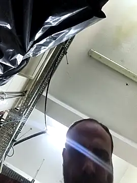 mustican422 online show from 10-04-25, 01:12