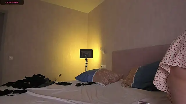 PatriciaBlairs online show from 10-25-25, 02:17