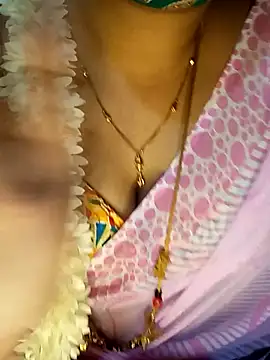 Snapshot of tuttifrutti17 chatting on 01-22-25, 05:17 tuttifrutti17 online show from 01-22-25, 05:17