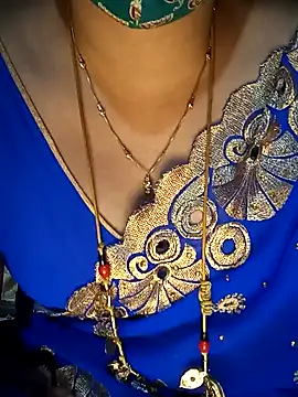 Snapshot of tuttifrutti17 chatting on 01-06-25, 05:38 tuttifrutti17 online show from 01-06-25, 05:38