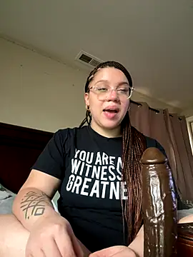 QueenNuttCollector online show from 11-25-25, 06:19